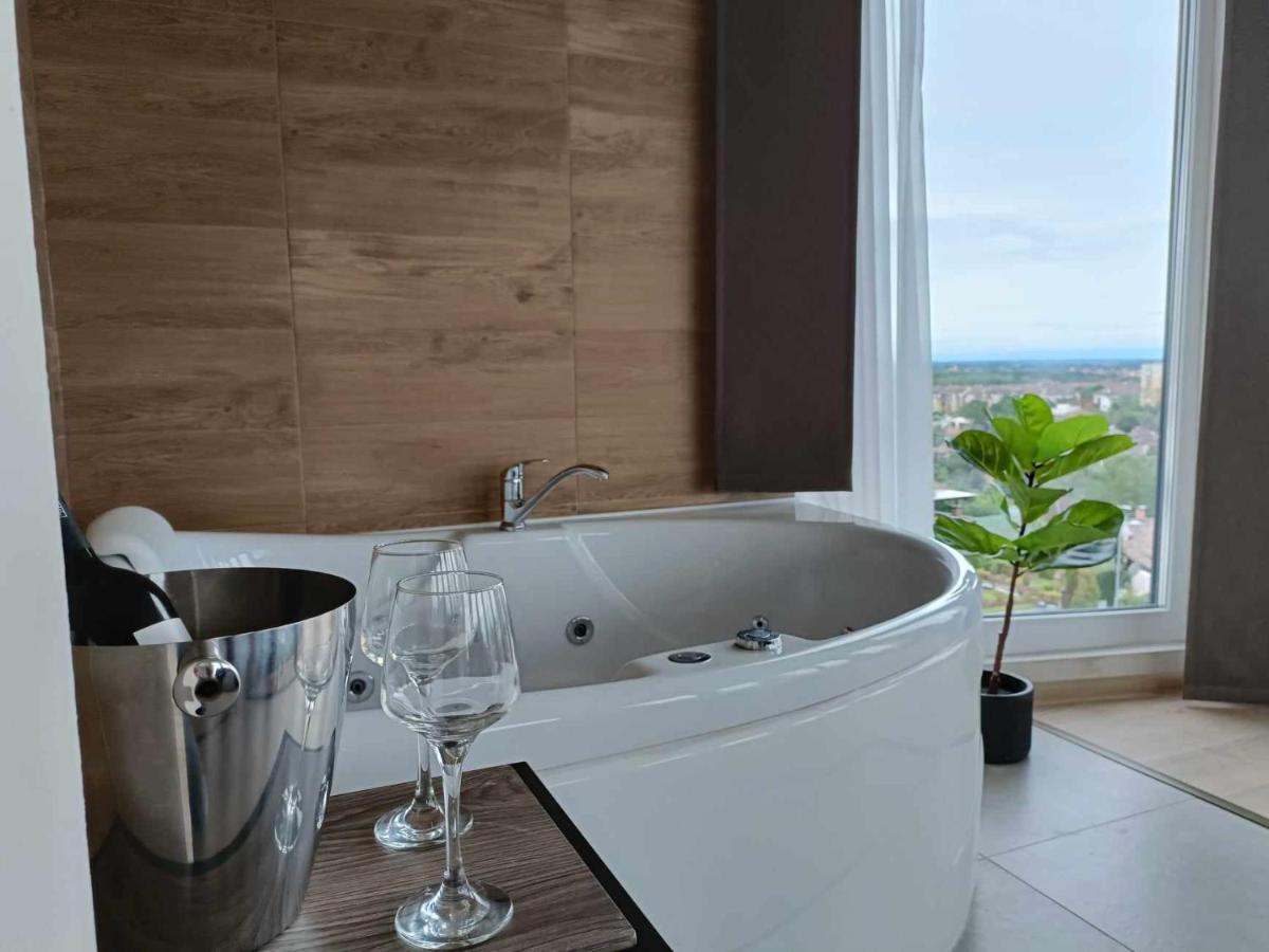 West Panorama Penthouse - Apartment With A Fantastic View Of The City Szombathely Luaran gambar