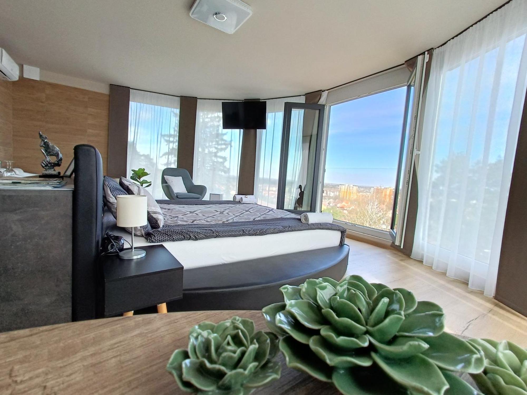 West Panorama Penthouse - Apartment With A Fantastic View Of The City Szombathely Luaran gambar
