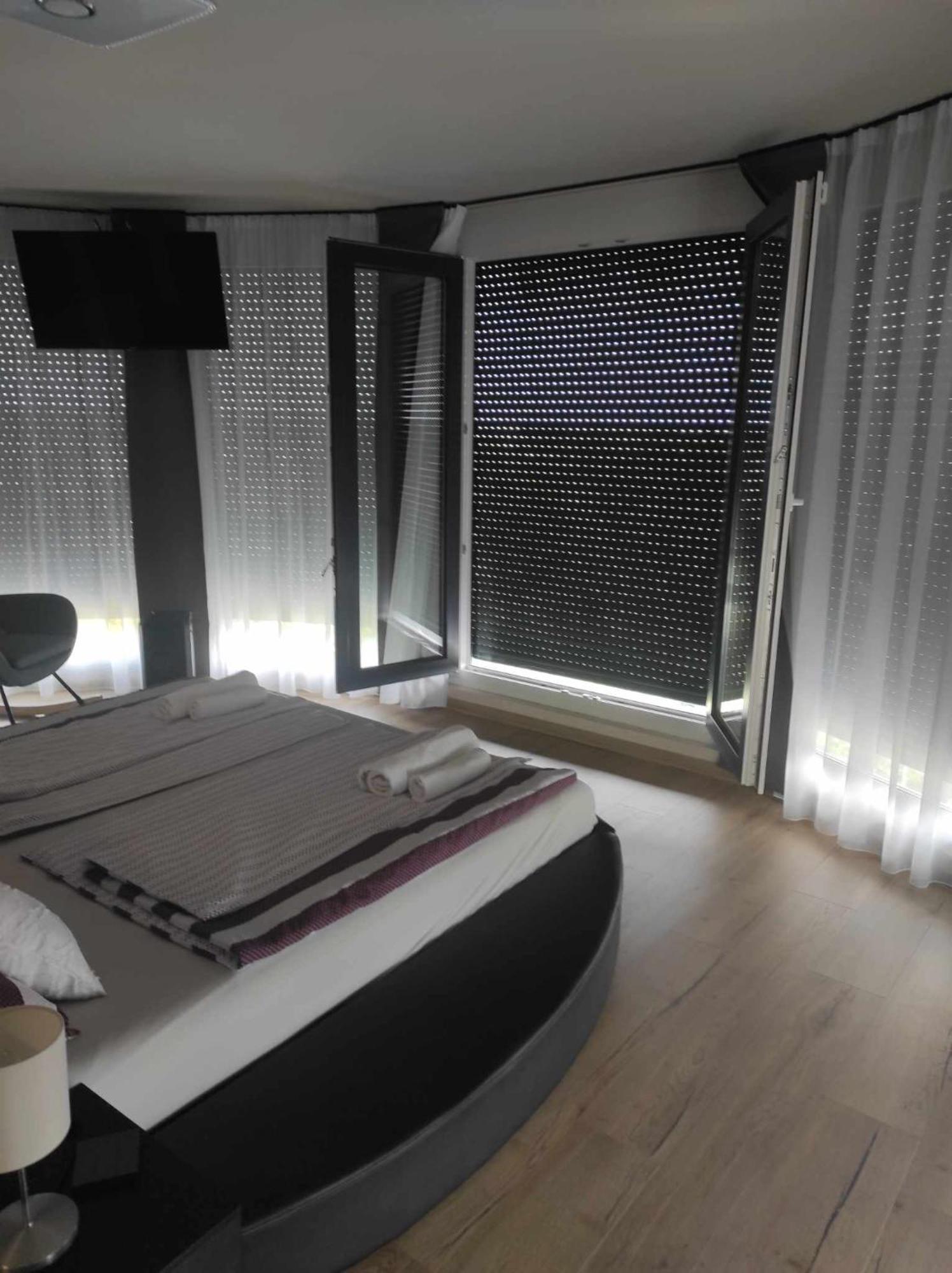 West Panorama Penthouse - Apartment With A Fantastic View Of The City Szombathely Luaran gambar